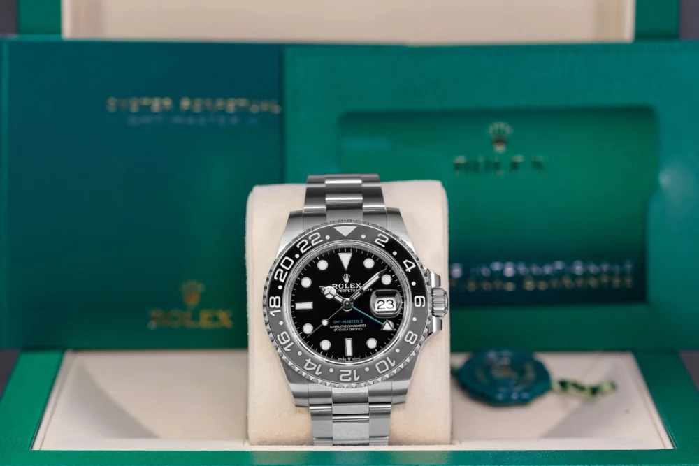 *CLOSING TONIGHT* WIN THIS 2025 GMT MASTER II 'BRUCE WAYNE' - Image 2